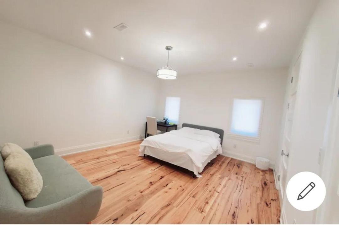 Executive Room In Toronto Next To Yorkdale Shopping Centre エクステリア 写真